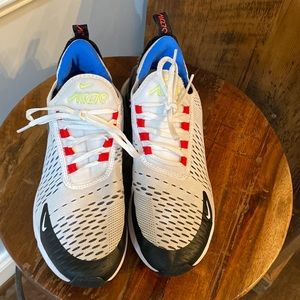 Big Boys Nike Air Max Size 7 - very gently used